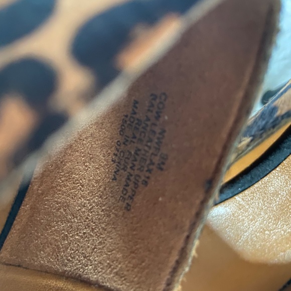Nine West Leopard Print Heel popular shoe dresses up jeans and anything else!!!! - Picture 5 of 6